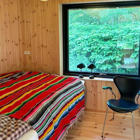Semesterbostad Architect-designed Timber House Amid Birch Trees *